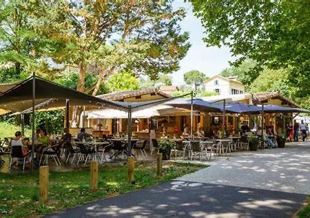 Emplacement Pour Tente Saint-Laurent-du-Plan