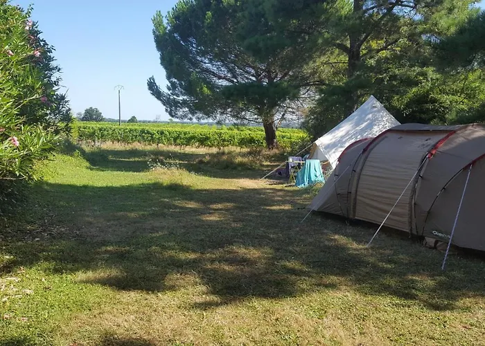 Emplacement Pour Tente Saint-Laurent-du-Plan